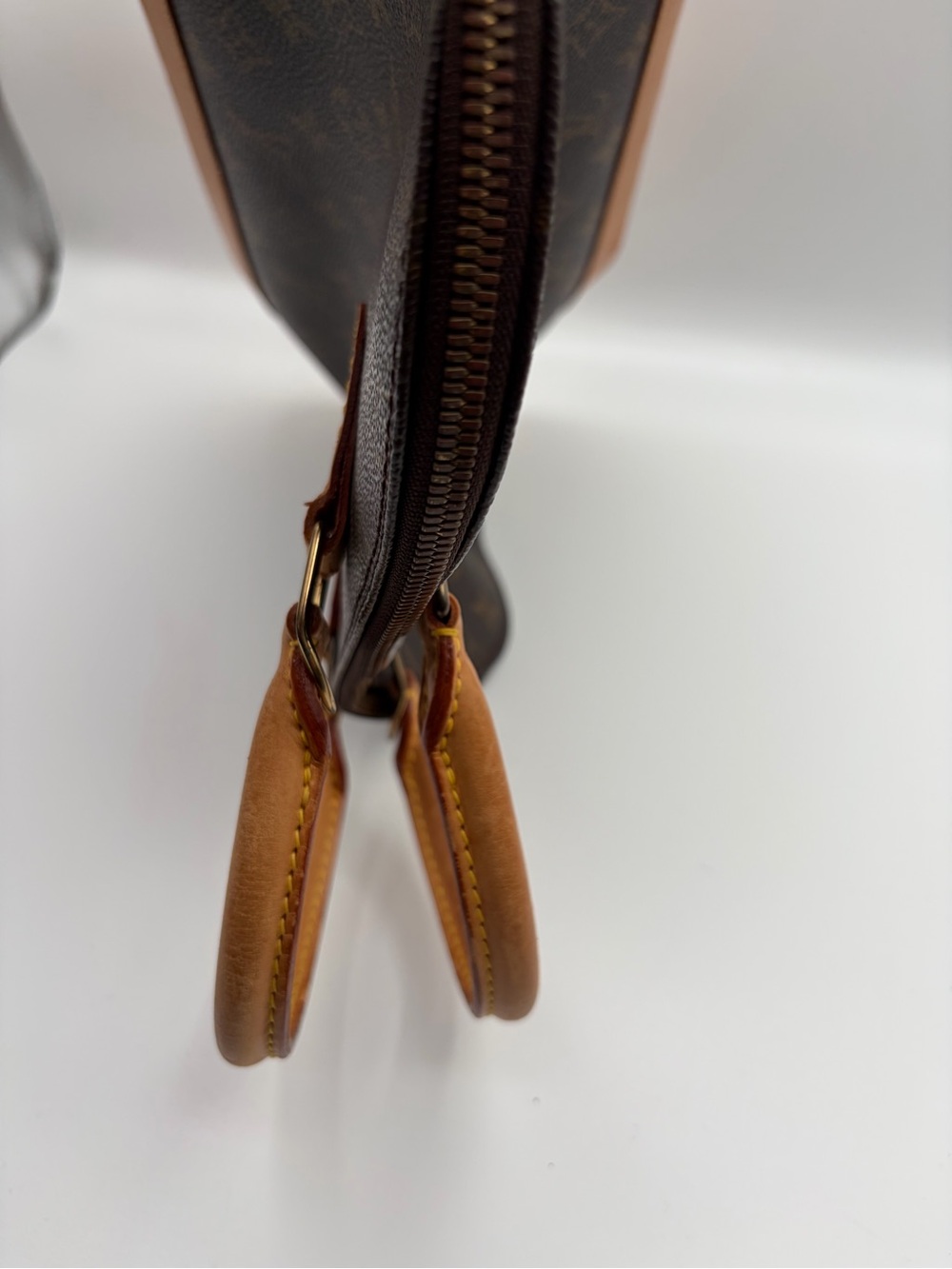 Louis Vuitton Alma PM Monogram Canvas Handbag Brown Leather BA0988 Authentic - Picture 4 of 16
